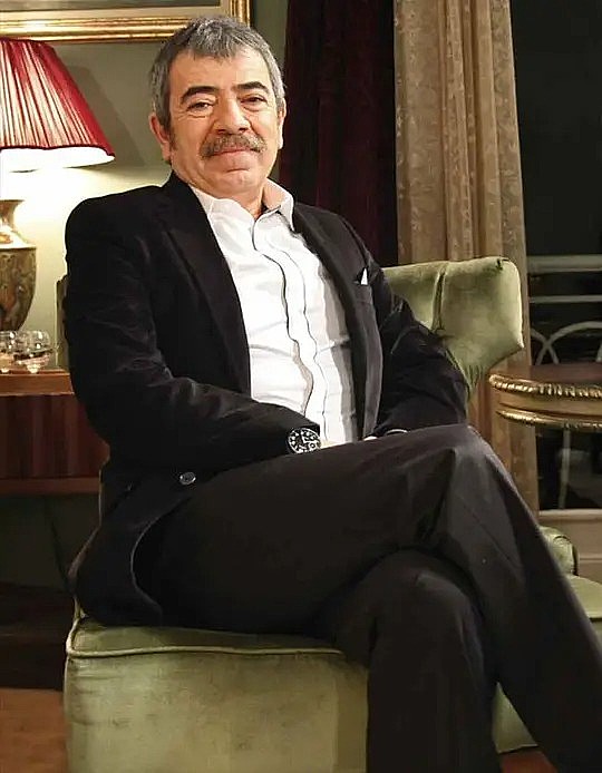 塞尔柱克·约奈坛 Selçuk Yöntem照片