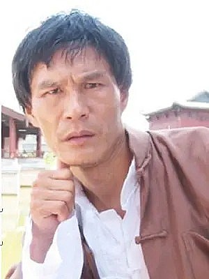 侯七 Qi Hou照片