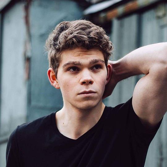 丹尼尔·迪默 Daniel Diemer照片