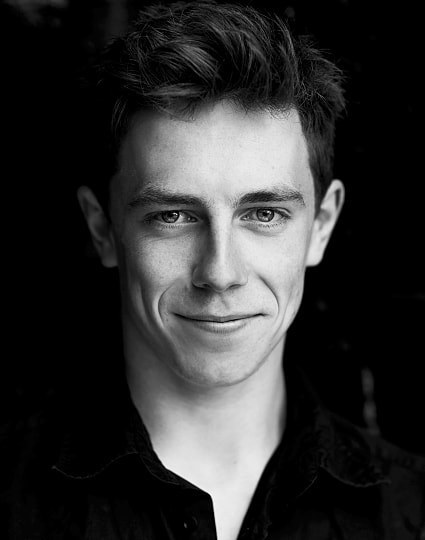 汤姆·伯恩 Tom Byrne照片