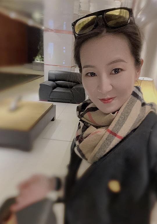 刘益 Yi Liu照片