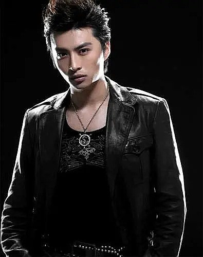 袁新 Xin Yuan照片