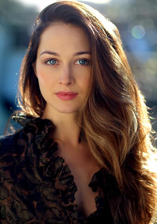 汉娜·詹姆斯 Hannah James照片