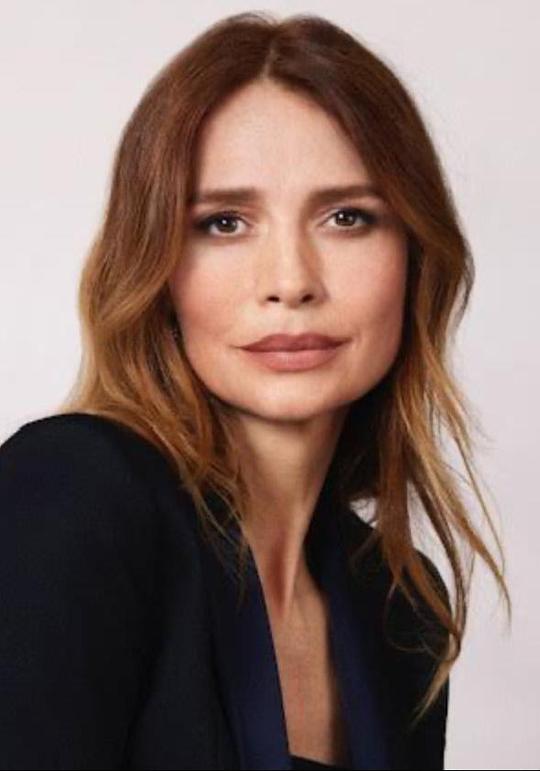 莎佛朗·布洛斯 Saffron Burrows照片