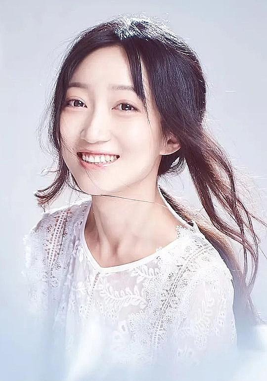 汪小壹 Xiaoyi Wang照片