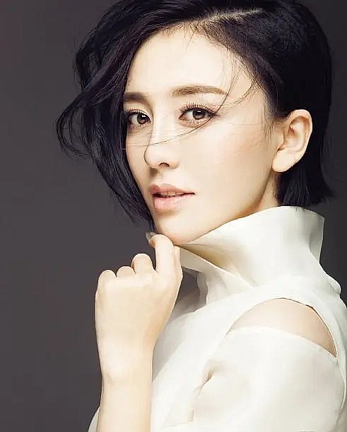吕佳容 Jiarong Lü照片
