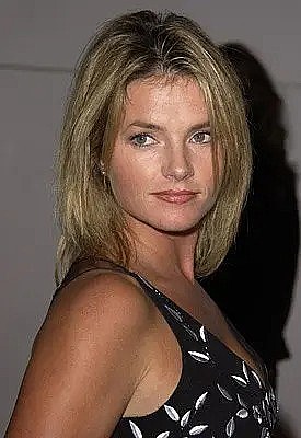 鲁斯·英格兰 Ruth England照片