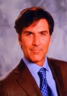 文森特·伊里扎瑞 Vincent Irizarry照片