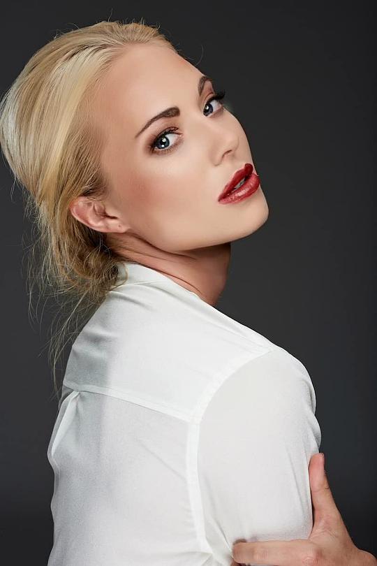 丹妮尔·查克兰 Danielle Chuchran照片