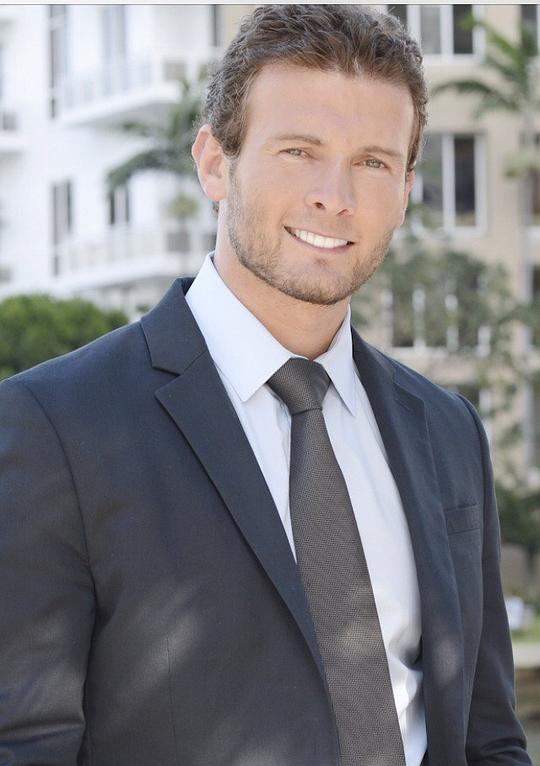 亚历山大·维舍尔鲍默 Aleksander Vayshelboym照片