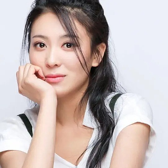 耿杨 Yang Geng照片