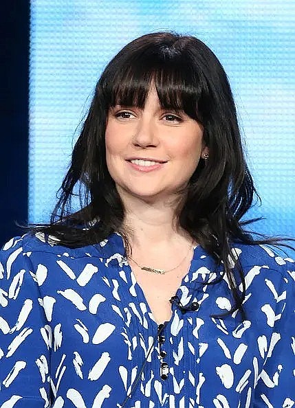 梅雷迪思·艾夫里尔 Meredith Averill照片