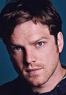 瑞斯·托马斯 Rhys Thomas照片
