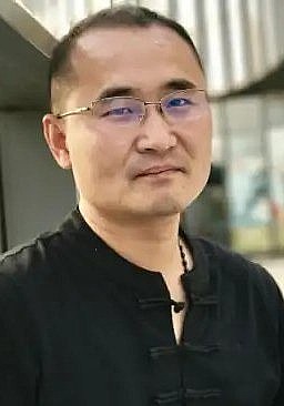 李炜 Wei Li照片