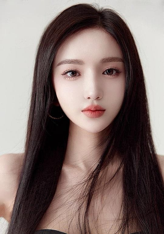 李艳冰 Yanbing Li照片