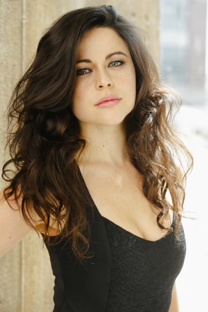 卡萝尔·安妮·沃茨 Carol Anne Watts照片