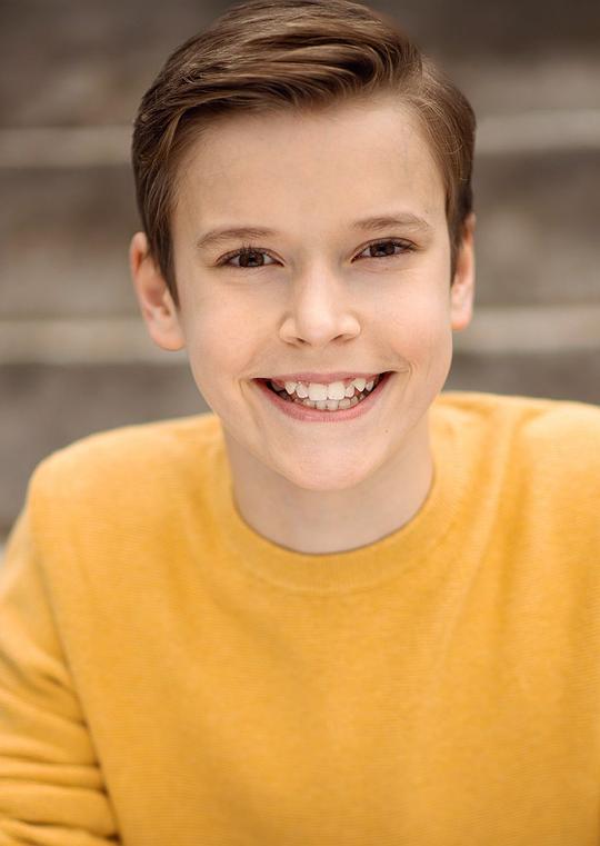 埃弗里特·安德烈 Everett Andres照片