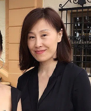 于莉 Li Yu照片