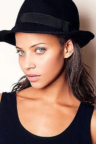 丹妮斯·瓦西 Denise Vasi照片