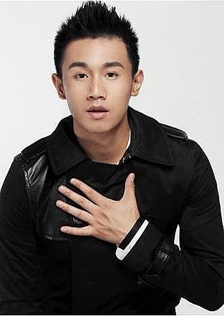 上官梁越 Liangyue Shangguan照片