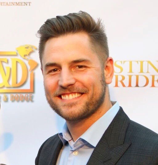 泰勒·科尼 Tyler W. Konney照片