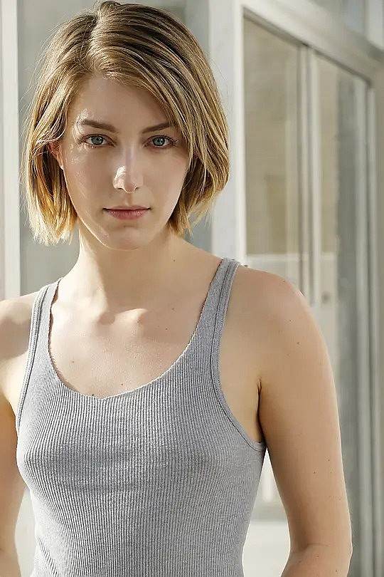 劳拉·西 Laura Seay照片