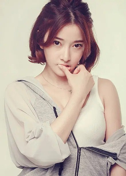 李璐茜 Lucy Li照片