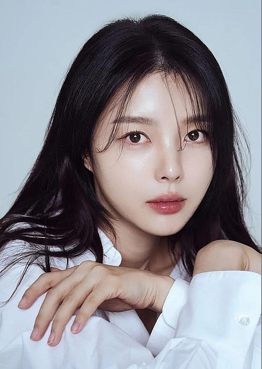 严贤京 Hyun-Kyung Eom照片