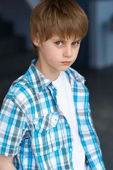 Mitchell Kummen照片