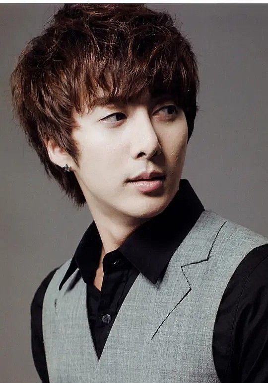 金亨俊 Hyung-Jun Kim照片