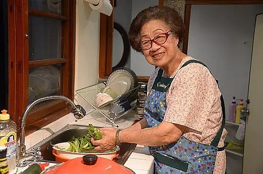 周杨英 Yang Ying Chou照片