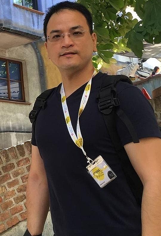 胡镇玺照片