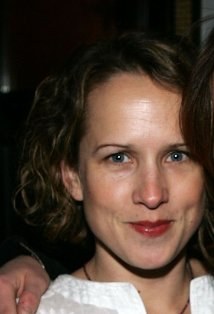 詹妮弗·邓达斯 Jennifer Dundas照片