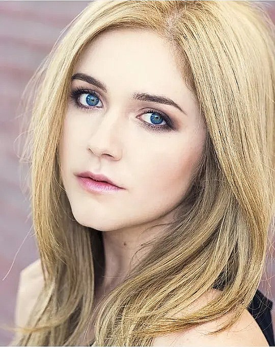 亚历克西娅·奎因 Alexia Quinn照片
