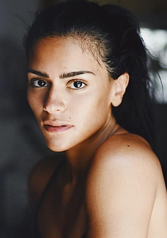 吉吉·尊巴多 Gigi Zumbado照片