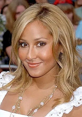 艾德里安妮·巴隆 Adrienne Bailon照片