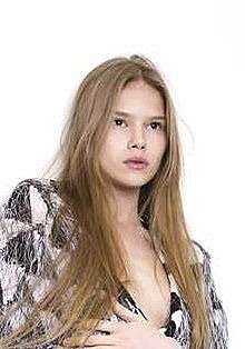 伊琳娜·杰尼索娃 Irina Denisova照片