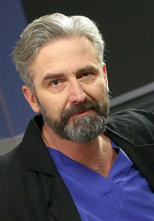 Roman Zach照片