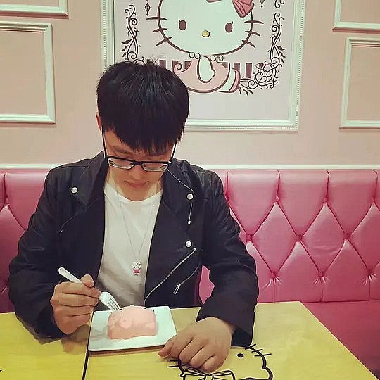 周岩 Yan Zhou照片