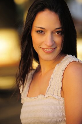 萨拉·汤科 Sara Tomko照片