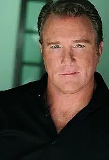 迈克尔·麦克格雷迪 Michael McGrady照片