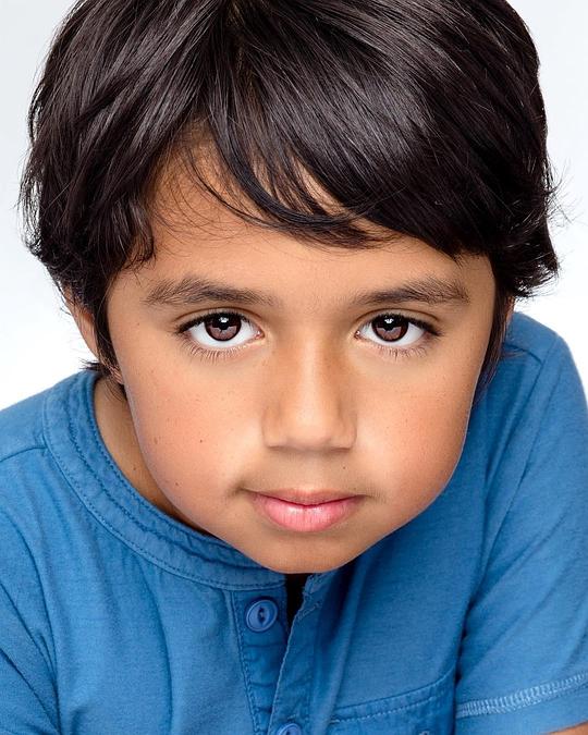 卡兰·法里斯 Callan Farris照片