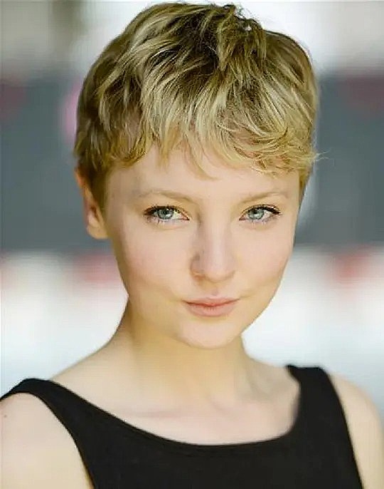 Mabli Jên Eustace照片