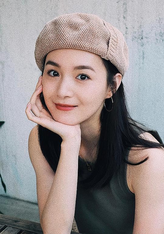 李依伊 Yiyi Li照片
