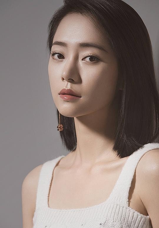 杨琼 Yitong Yang照片