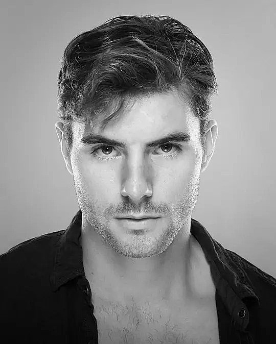 克里斯蒂安·霍华德 Christian Howard照片