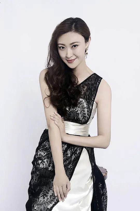 谢紫一 Ziyi Xie照片
