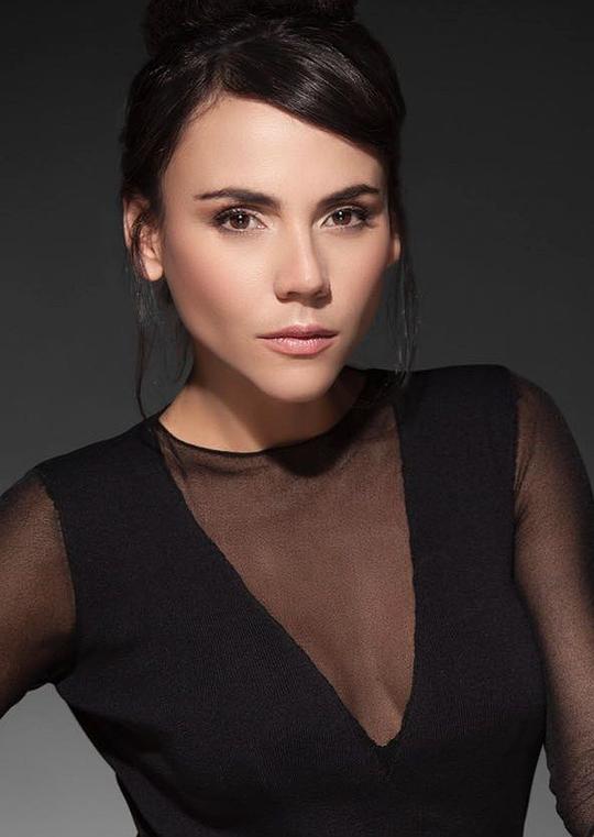 卡萝莱娜·盖坦 Carolina Gaitan照片