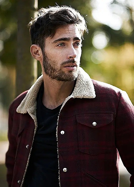 杰克·J·梅尼亚尼 Jake J. Meniani照片