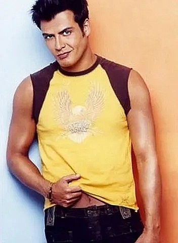 Andrés Palacios照片